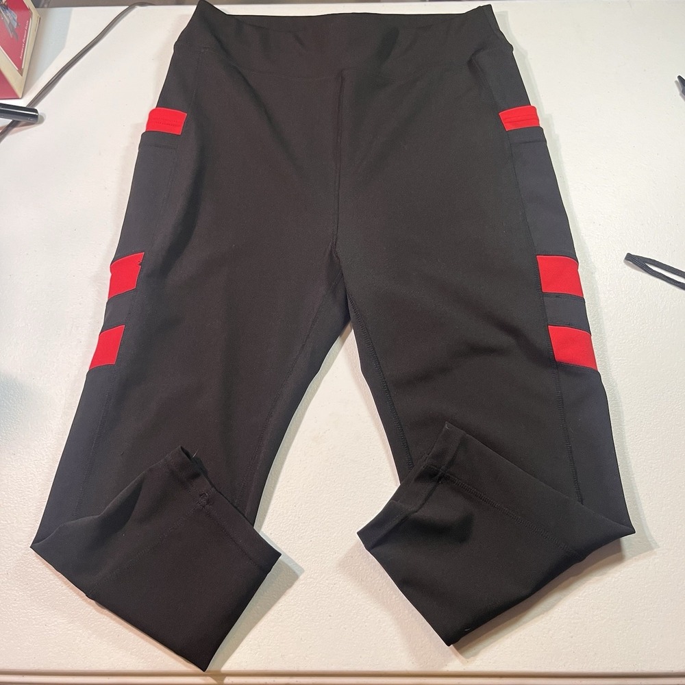 Pop Fit Women's Leggings Size XL‎ Black Crop EUC